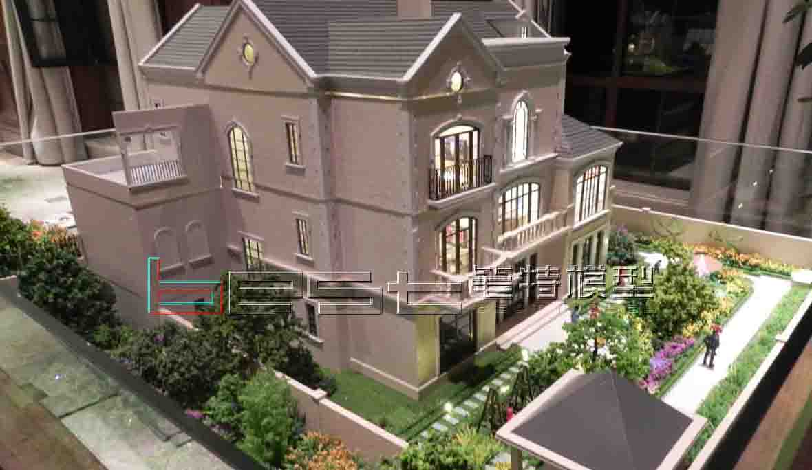 <a href='#link'></a>